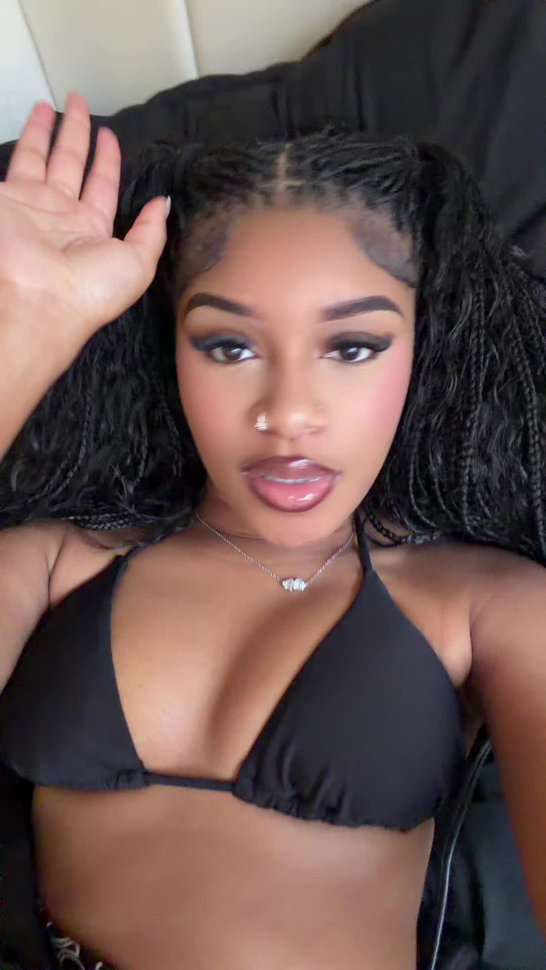 @theonlyniy__