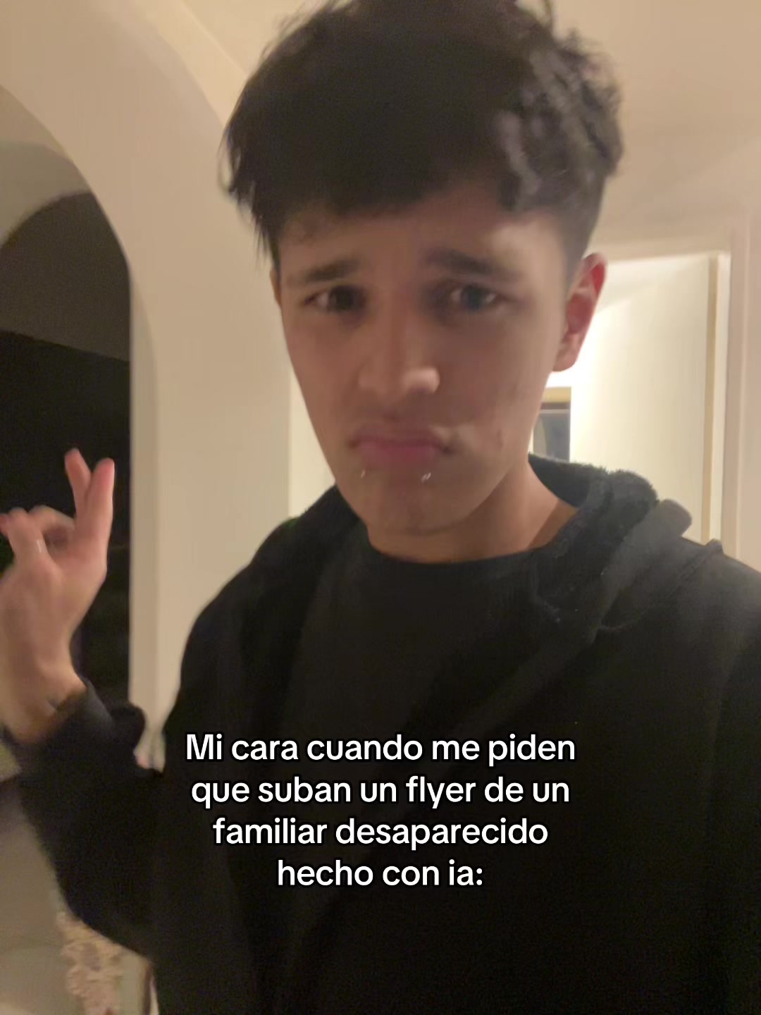 @メ