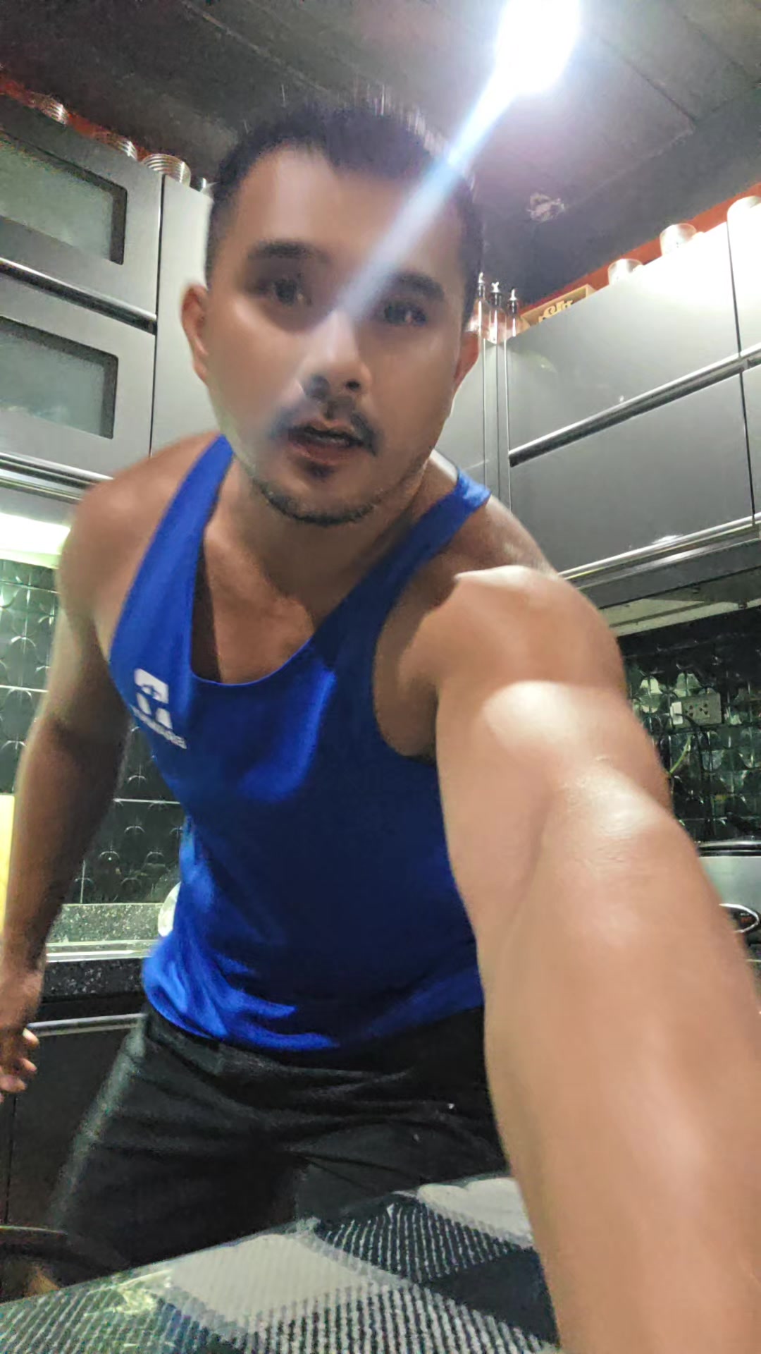 @Co_Co
