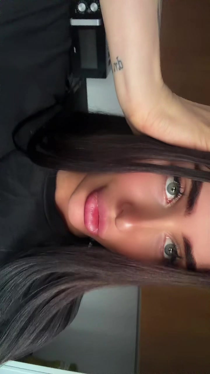 @Karina🐍