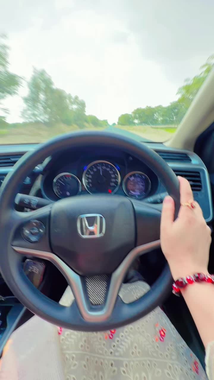 @Ahmiku Vlogs♥️