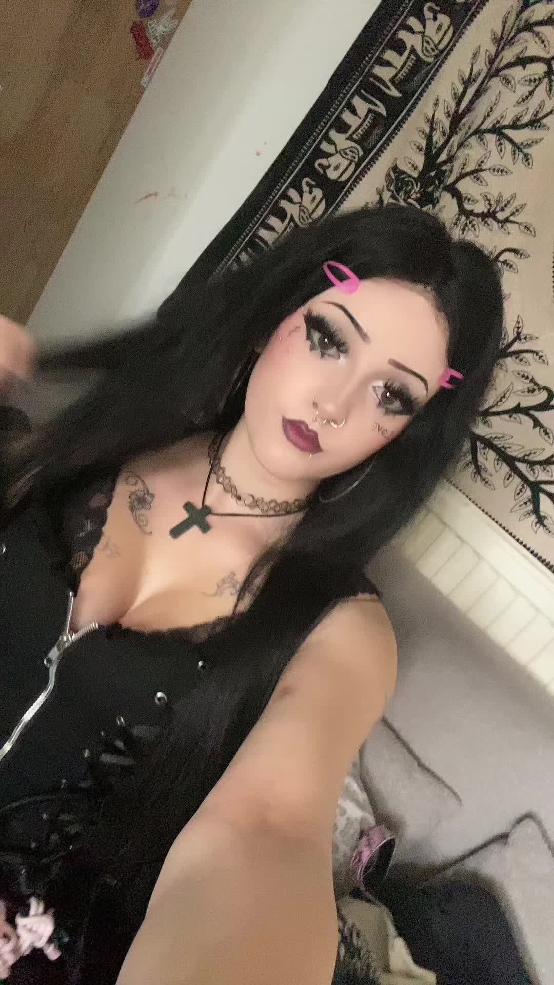 @🕷️
