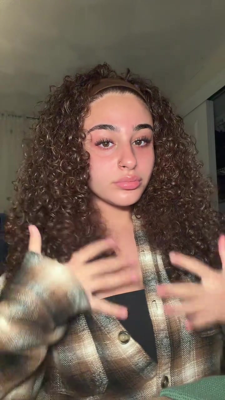 @crlywrld2.0