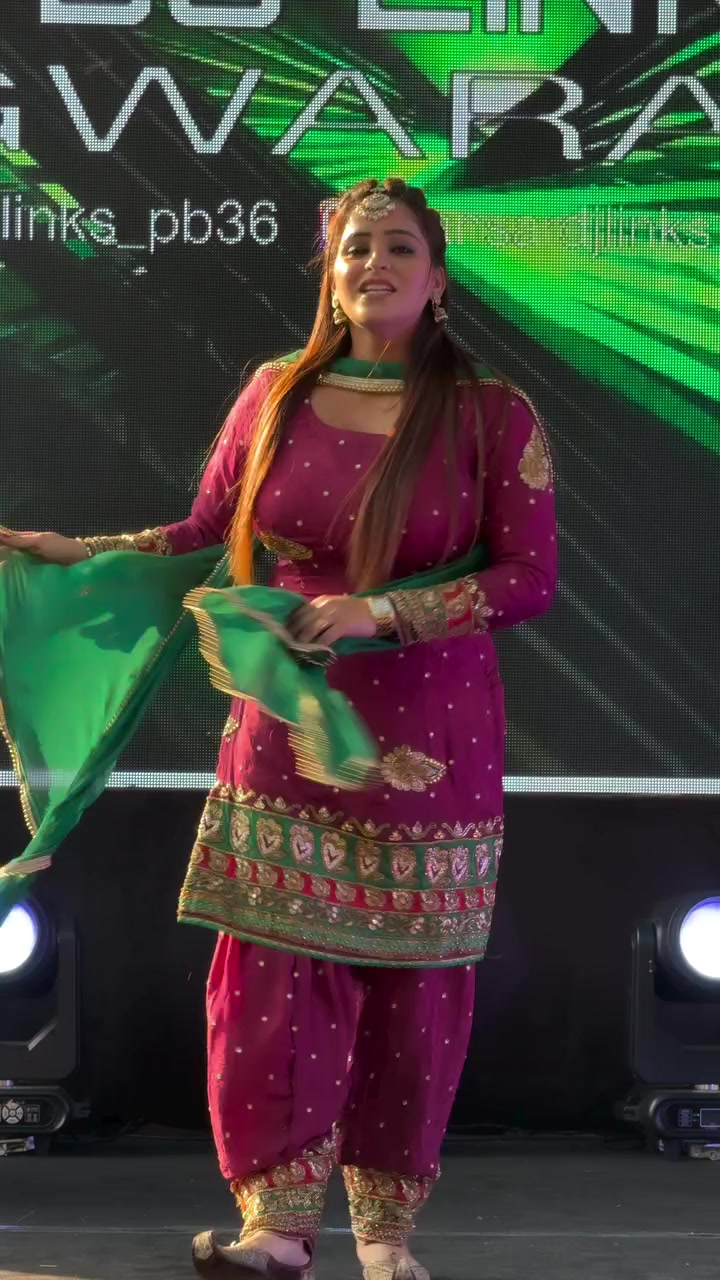 @Aj_Malika011