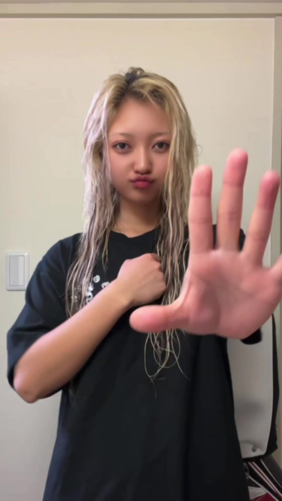@ウテナ