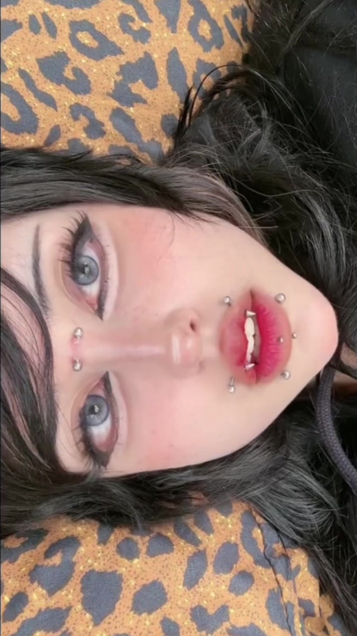 @r0nroneos 🐾