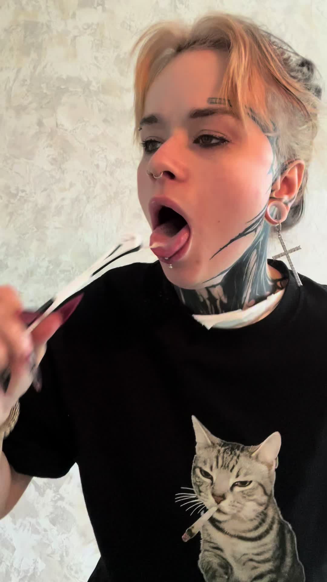 @Tsukini_suka🍅