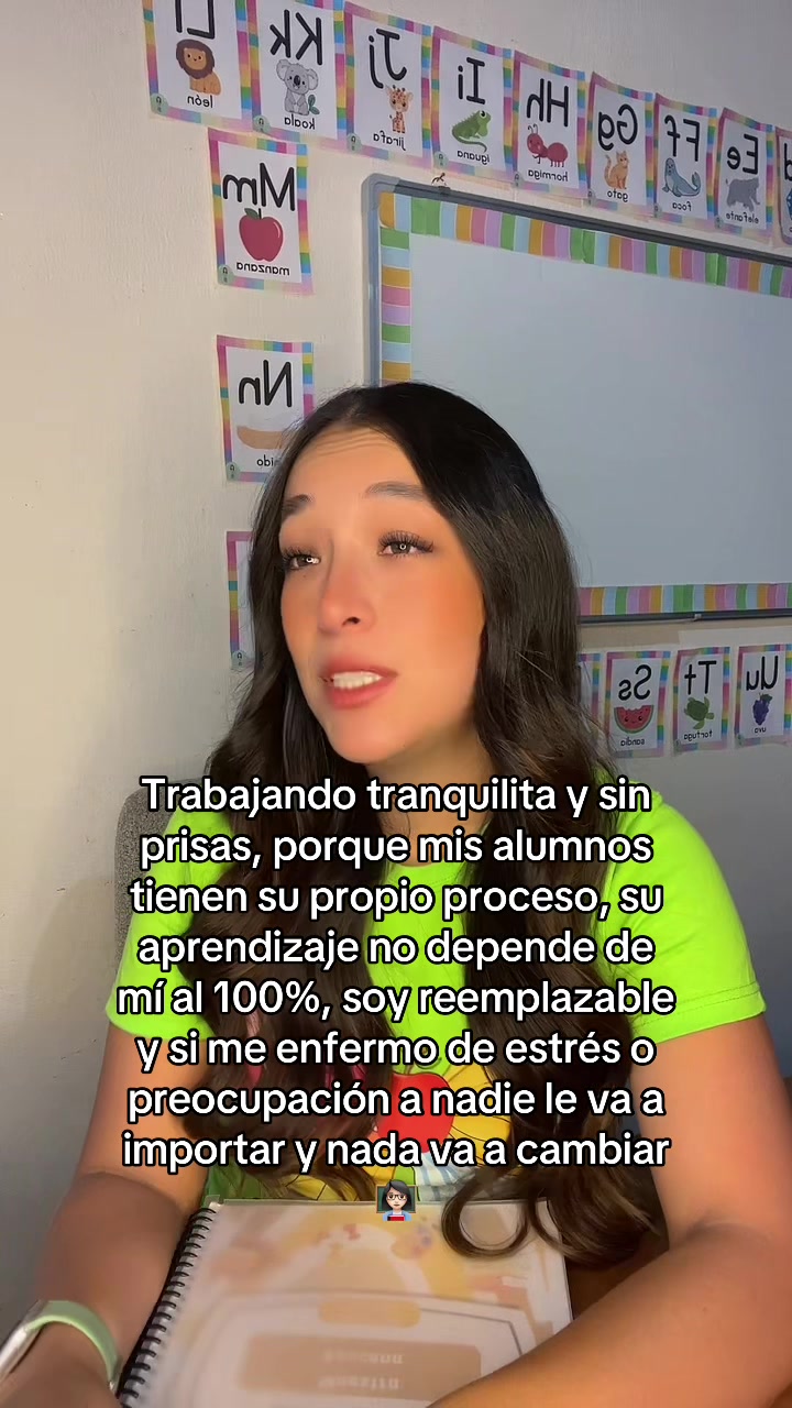 @Maestra Azu 👩🏻🏫🍎