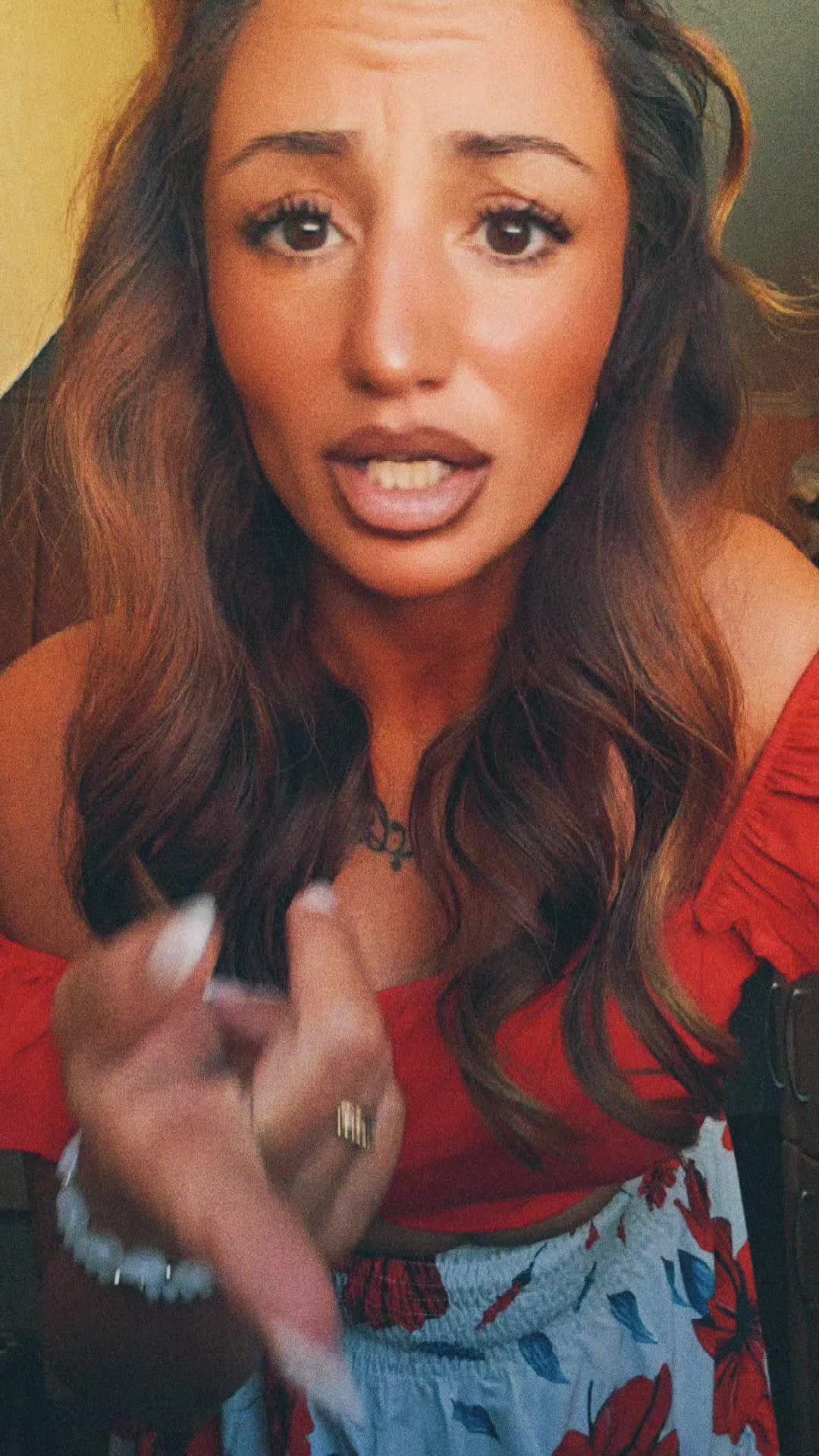 @Valentina Ri/Ka