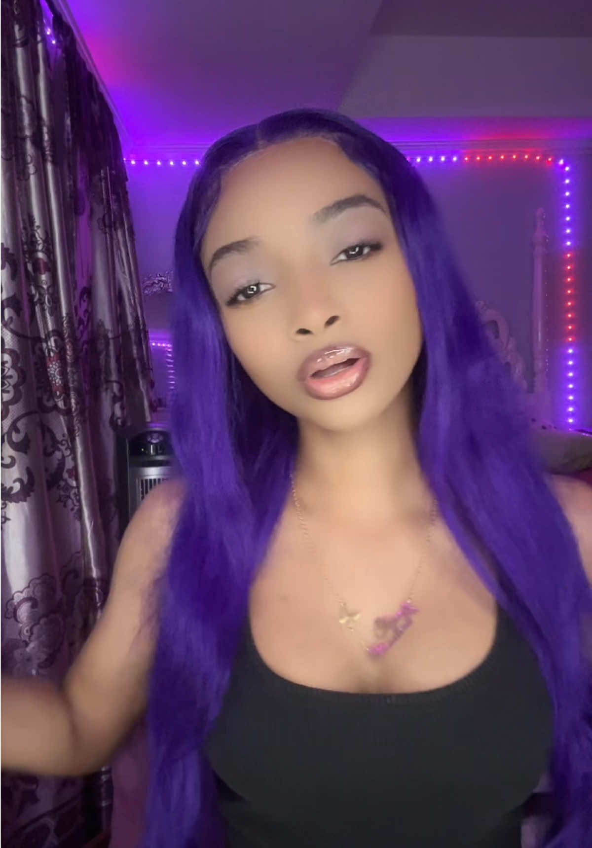 @𝐓𝐡𝐞𝐑𝐞𝐚𝐥𝐑𝐢𝐚𝐚💜