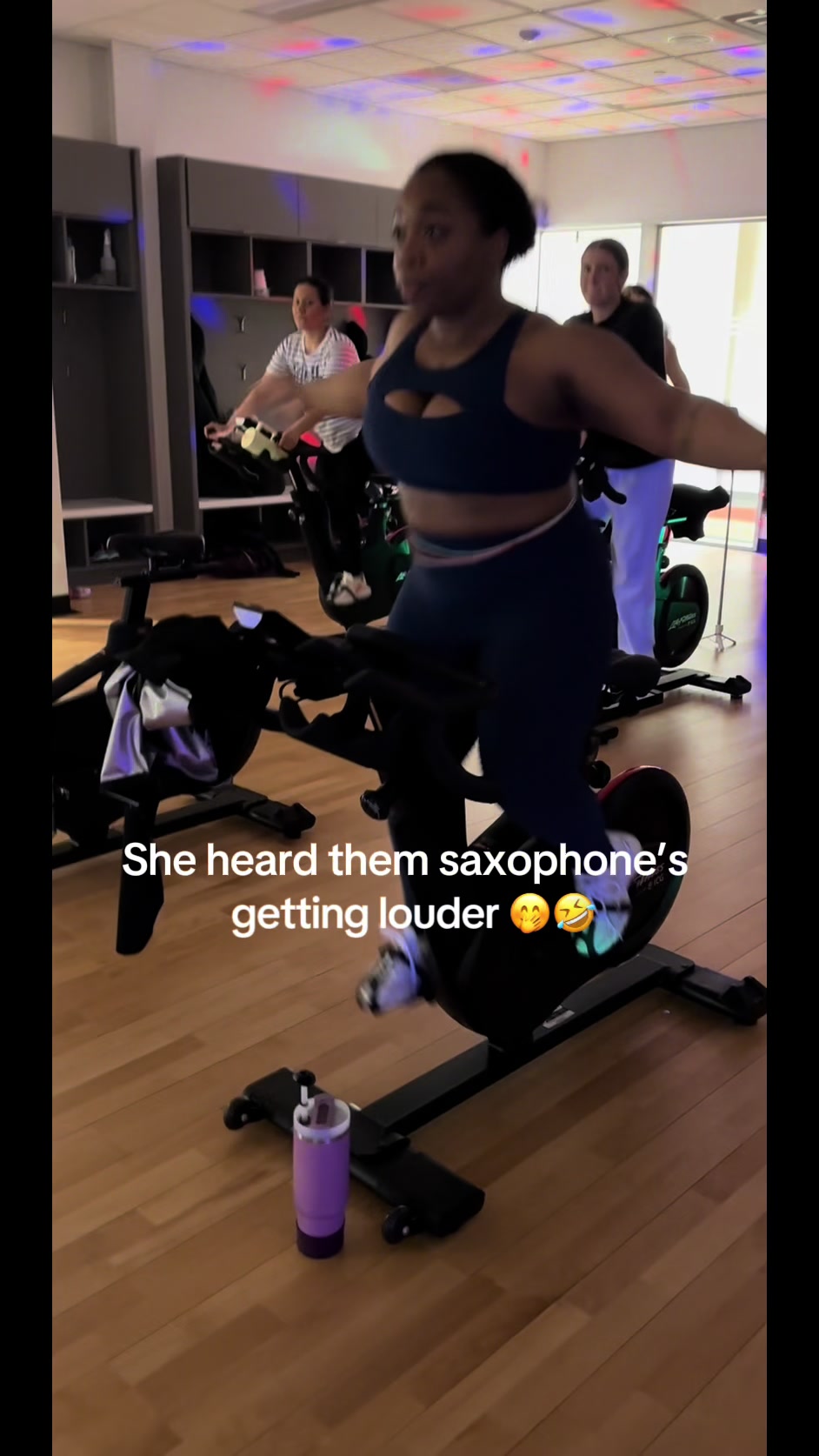 @GoldieApplebum805