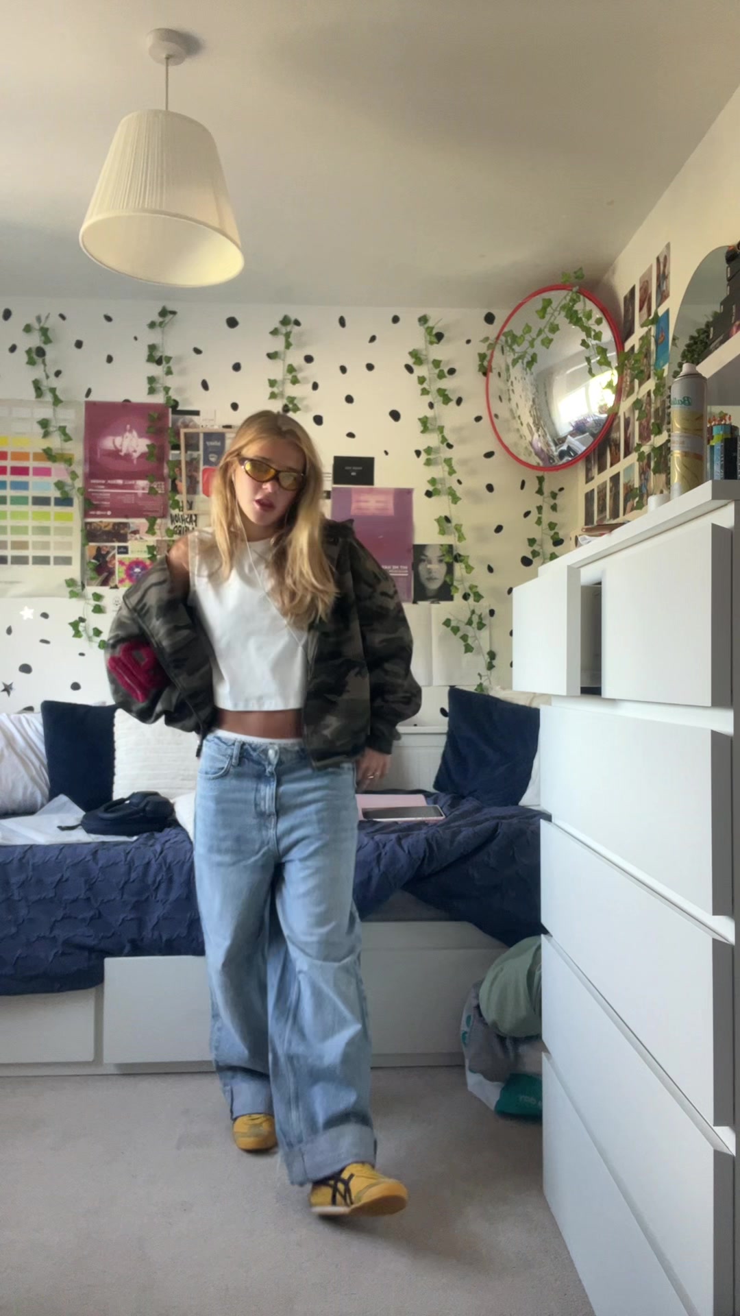 @anniee