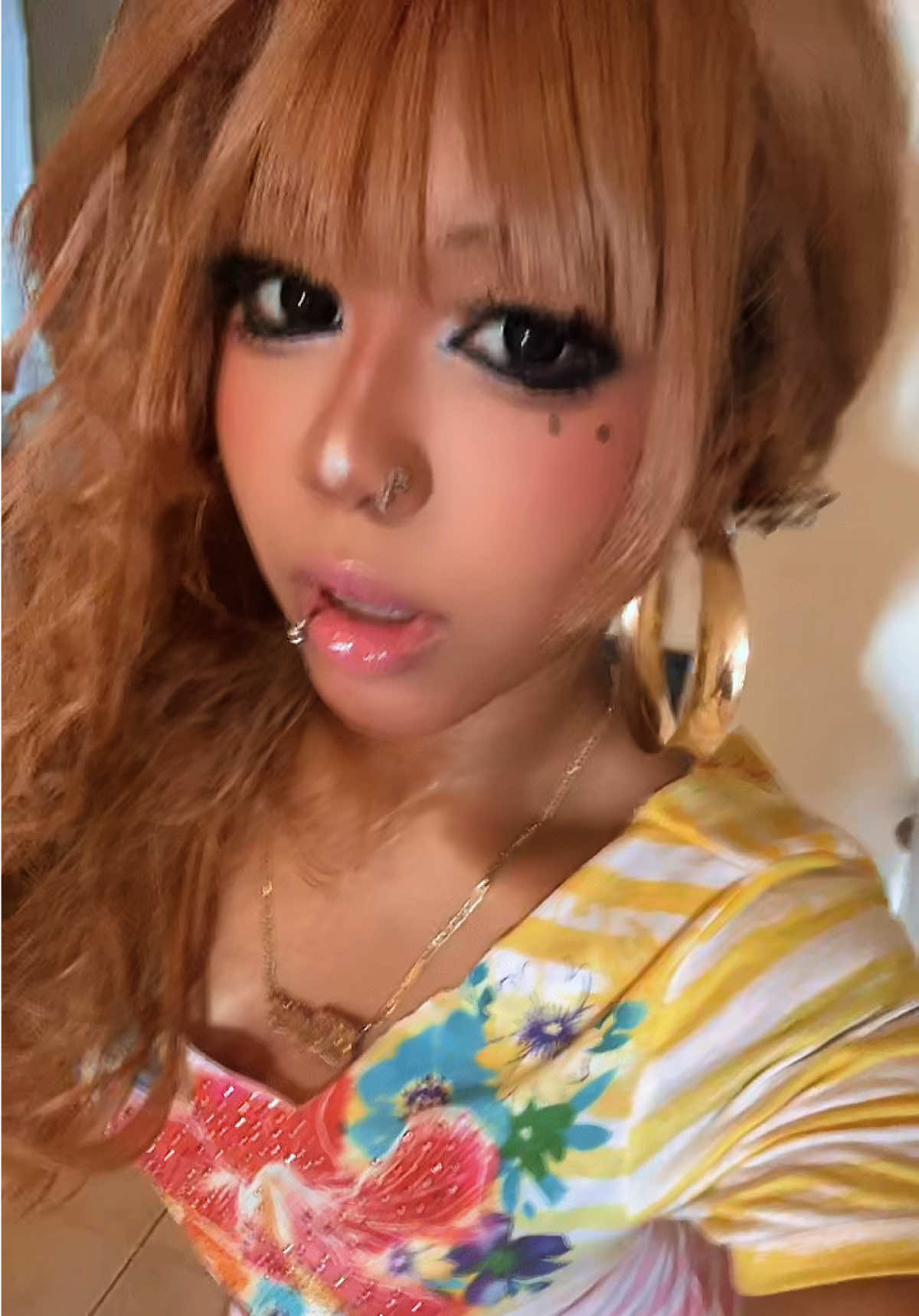 @kiana‼︎ `⎚⩊⎚´ -✧