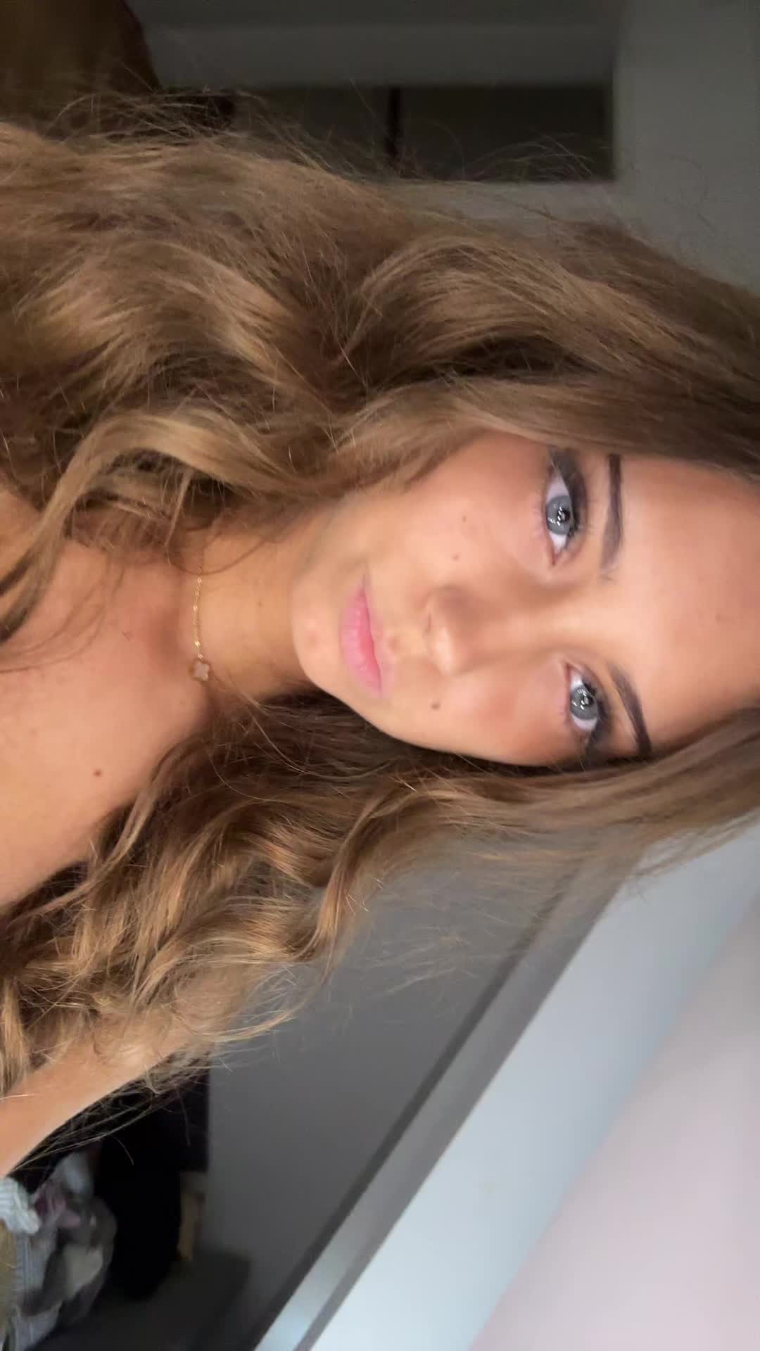 @antosikk_