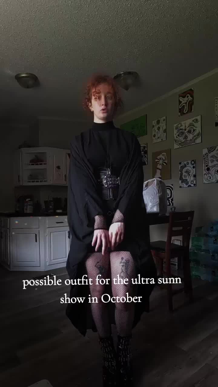@🪦𝕷𝖊𝖊🪦