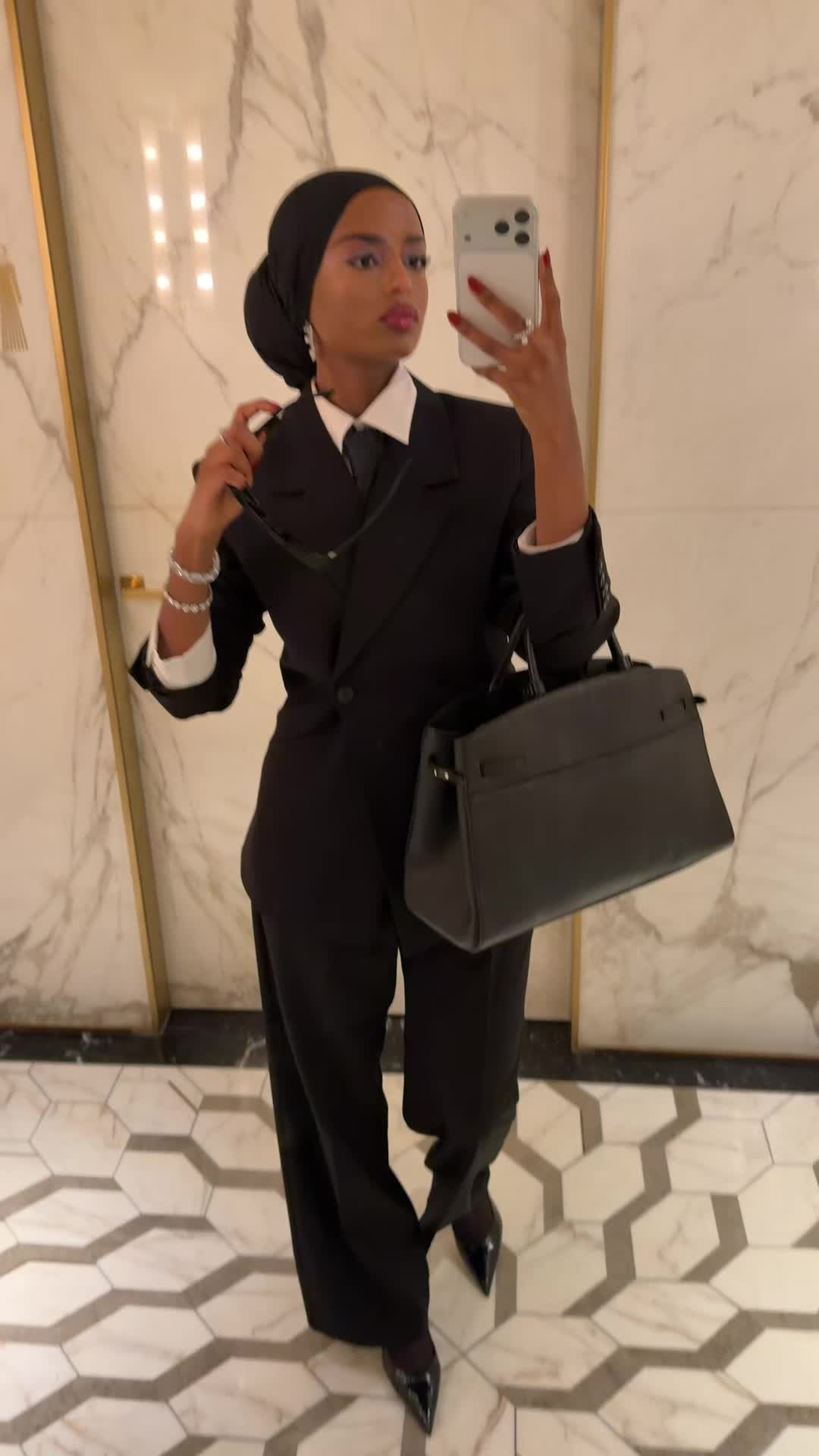 @wolfieaziza