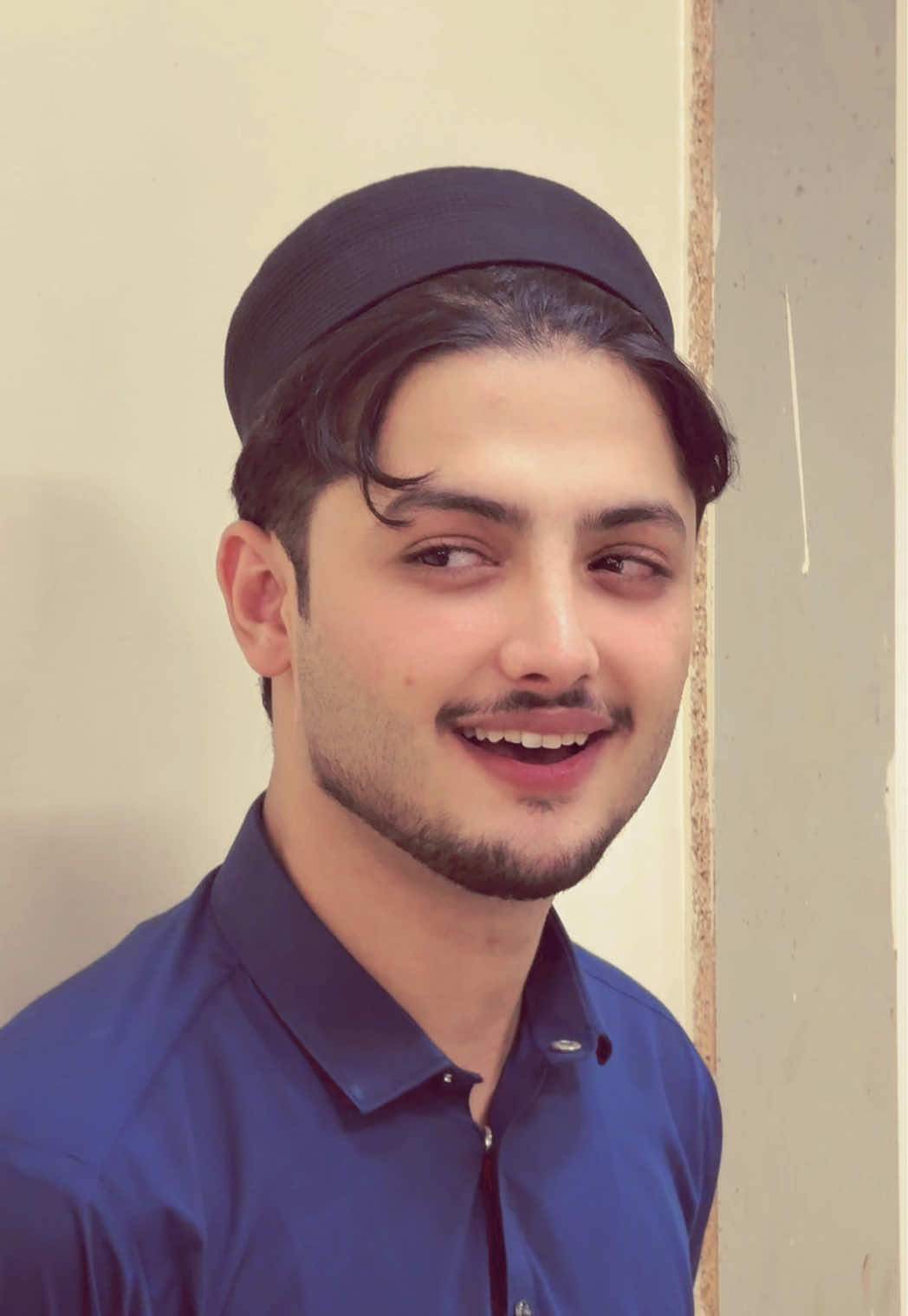 @Hussain_🫀