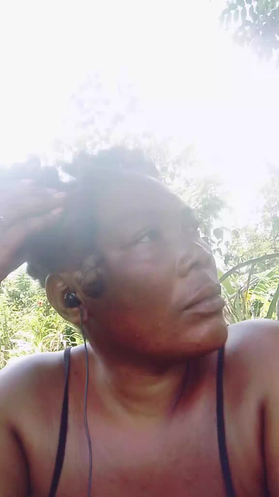 @lolo manman lavi