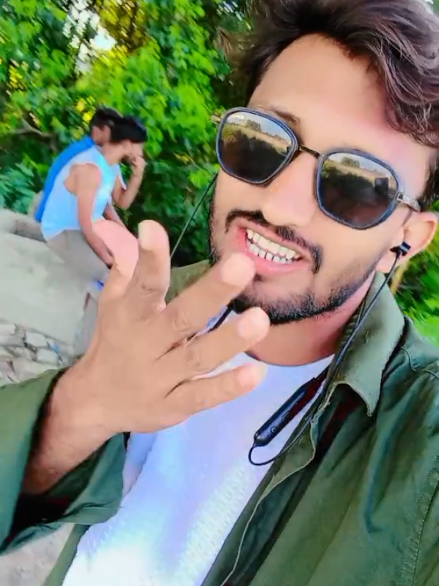 @singer ishwar yadav0