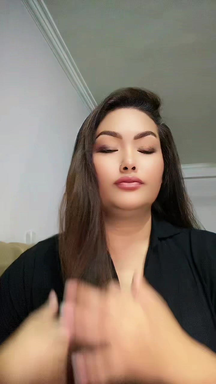 @Liz_Fernandes