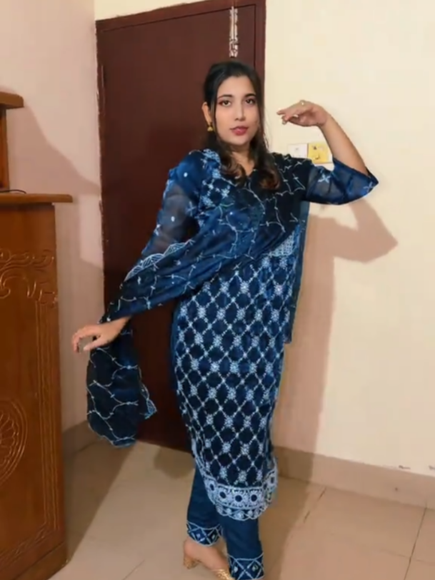 @QueenGirlđ¸Anamika