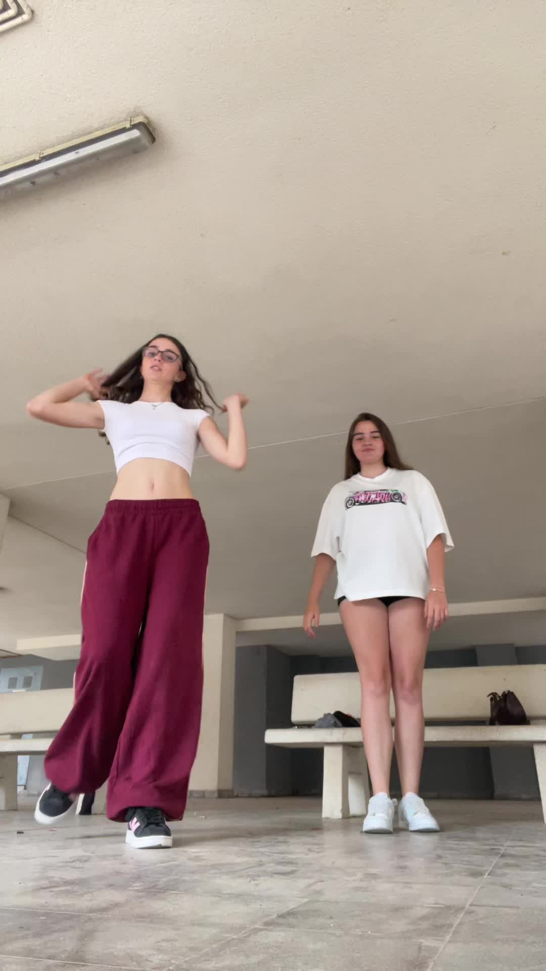 @clausahiss