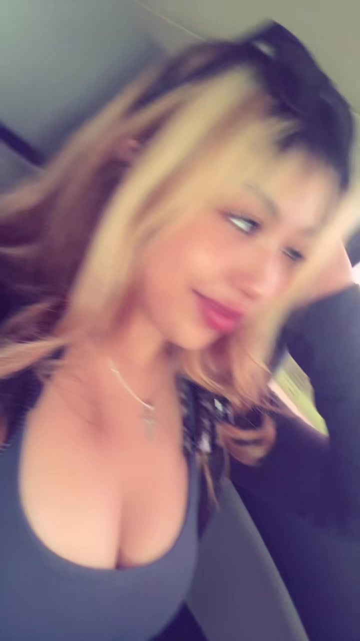 @🐰