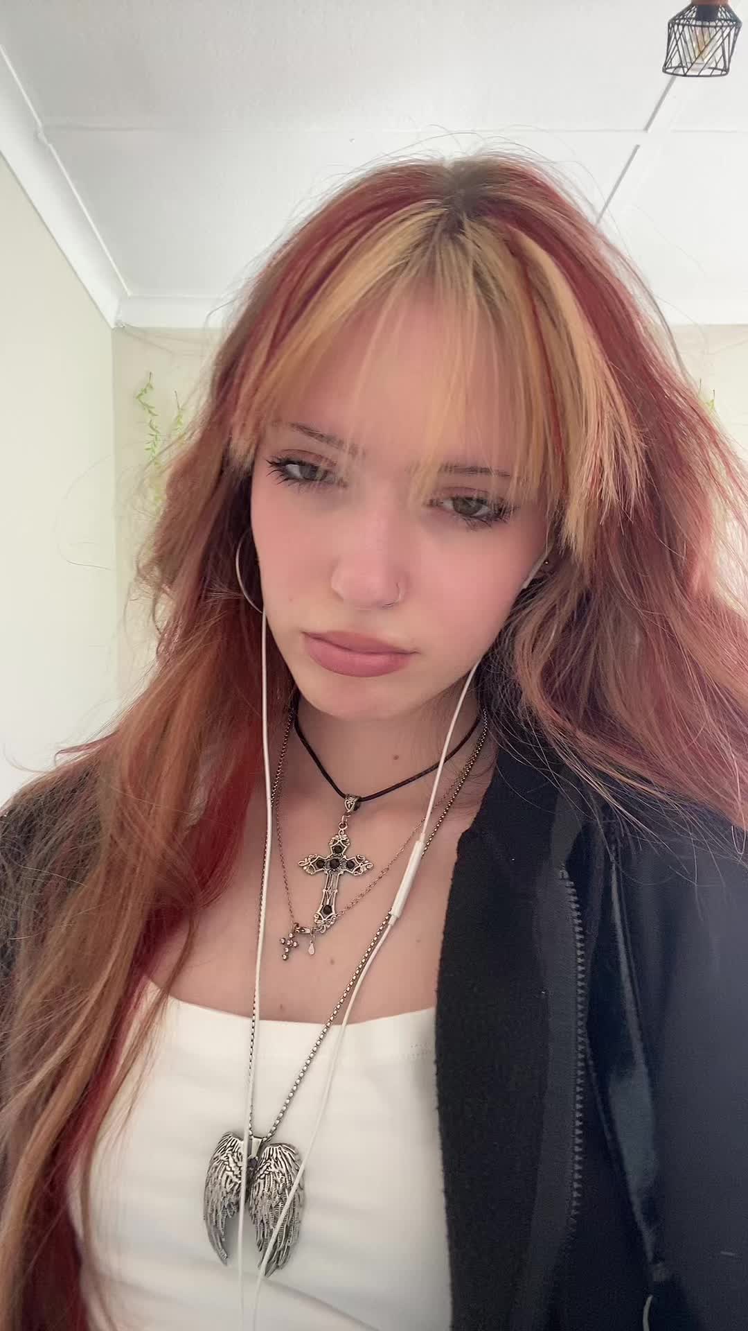 @𝓐🌹