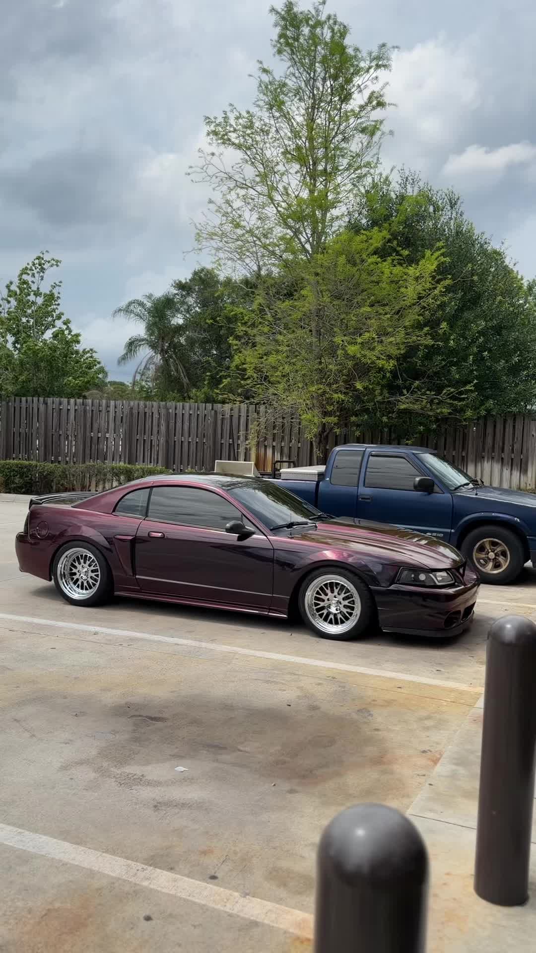 @2v.