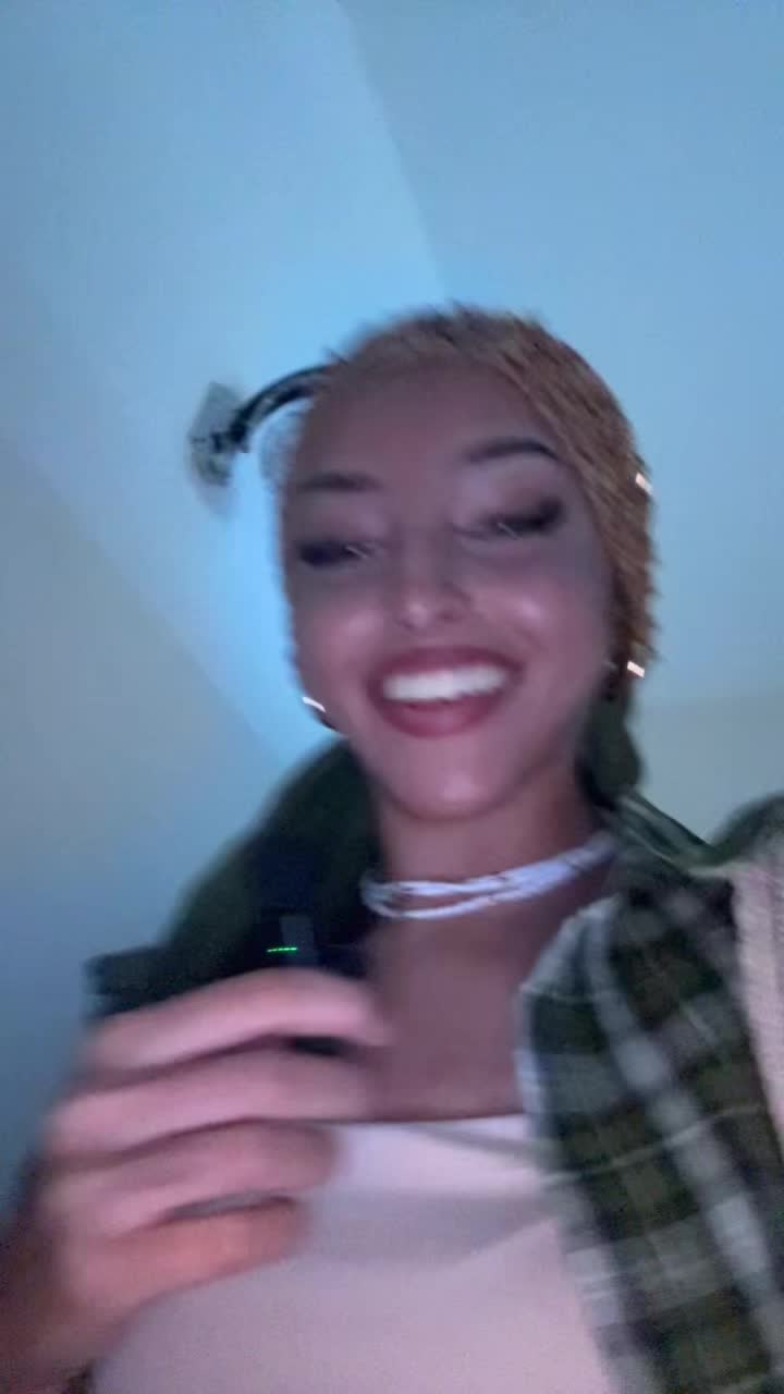 @manelouu