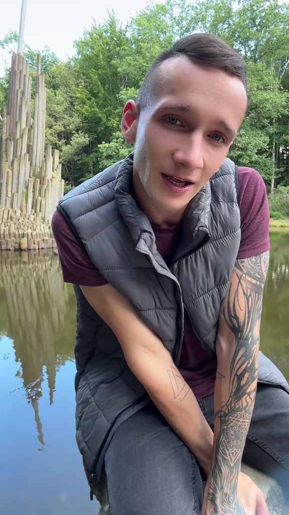 @Itsofficialsimon
