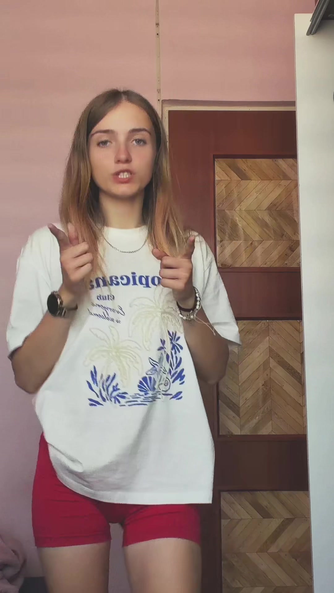 @Asiunia