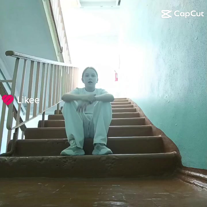 @кто то