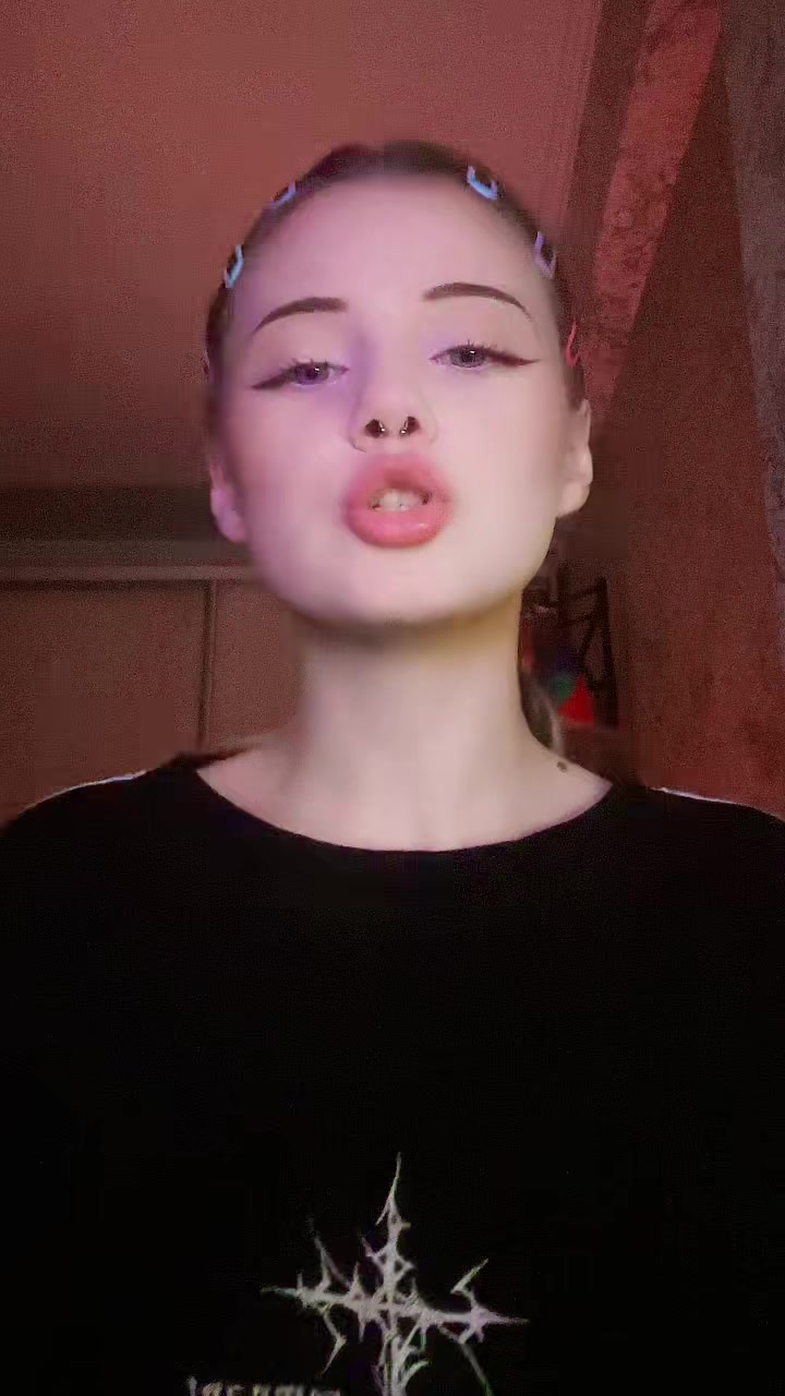@валерія