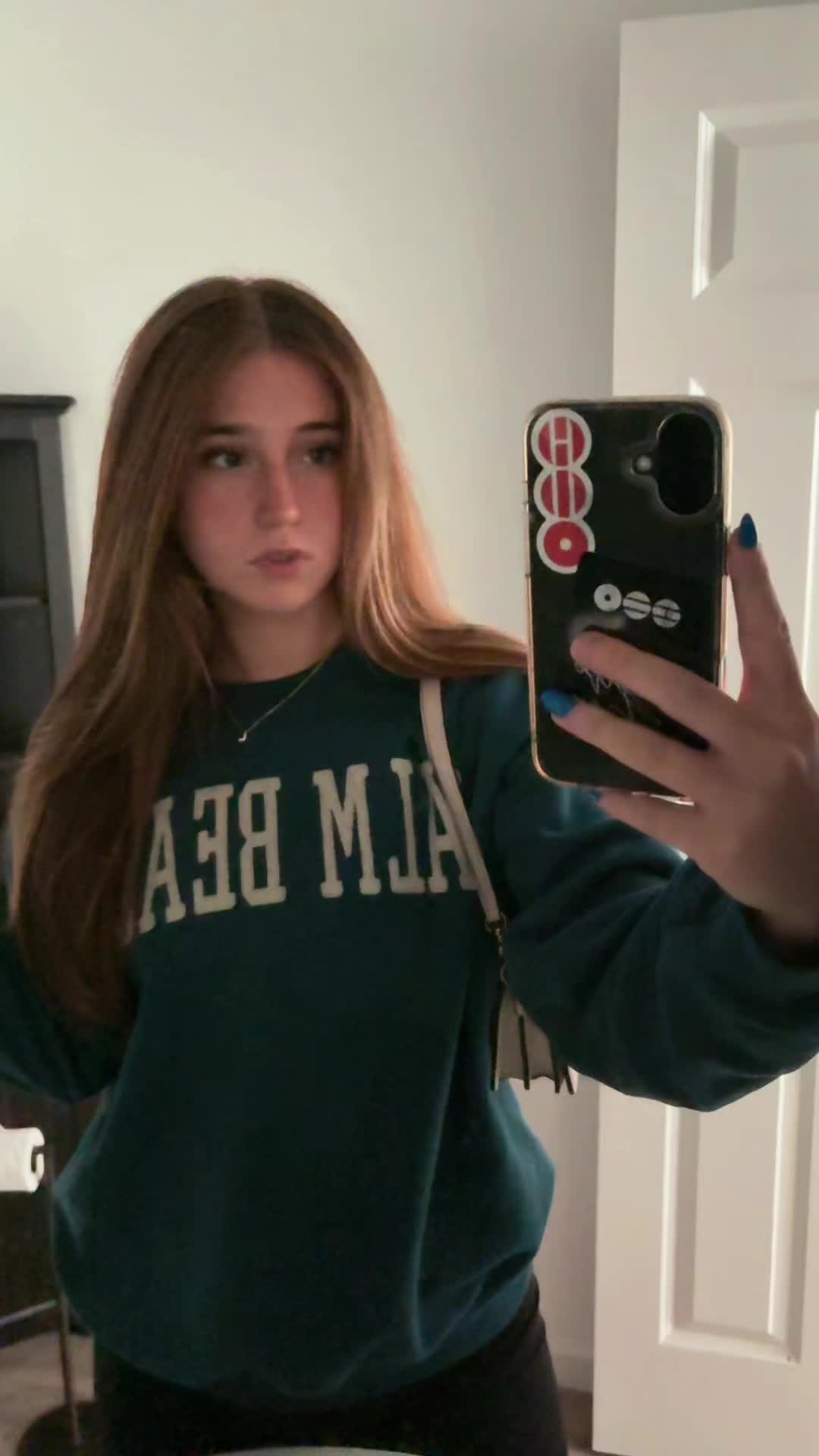 @lucy⁷