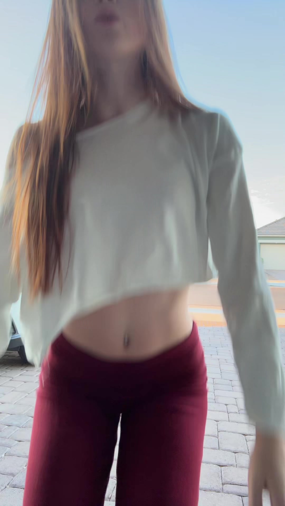 @bella