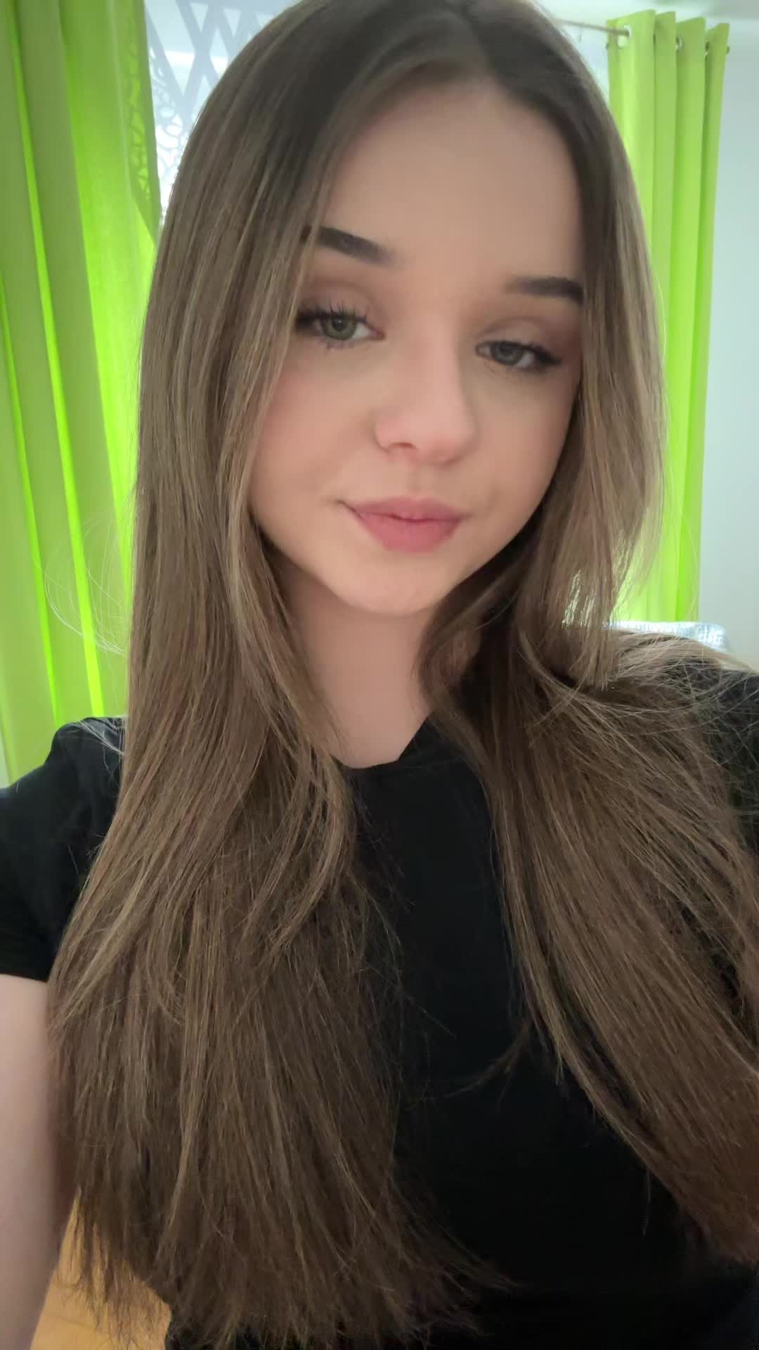 @zuvanxar_