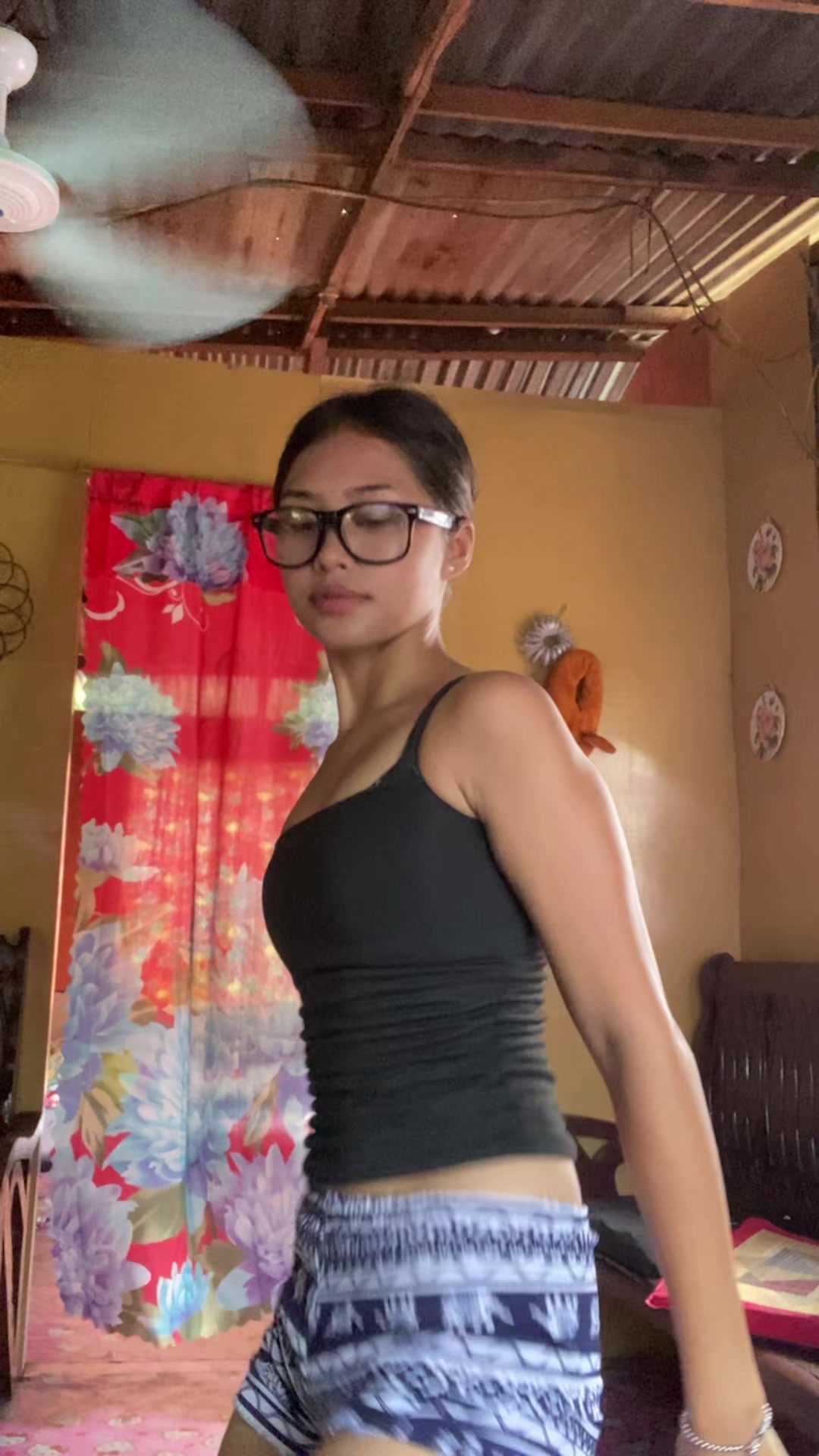 @N1colet
