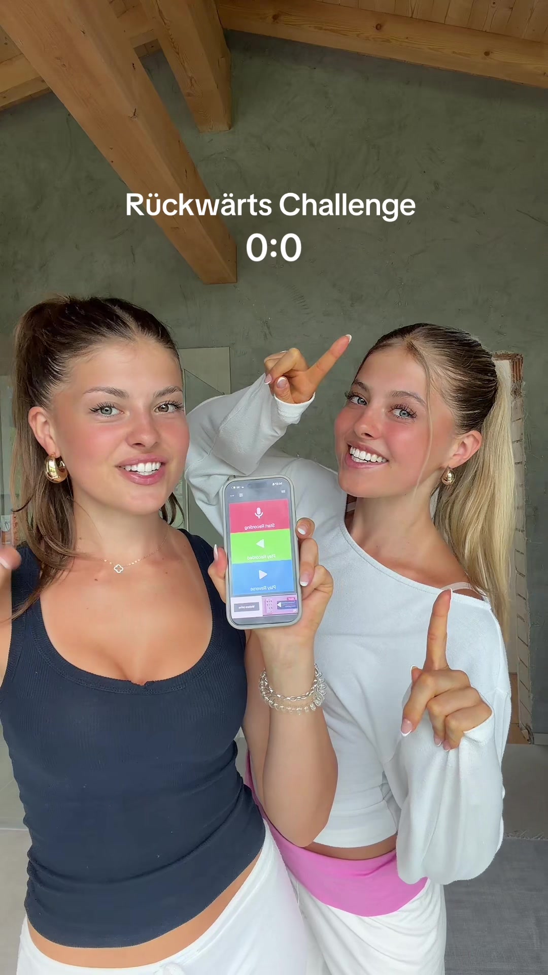 @Lea & Lucie | Die Twins