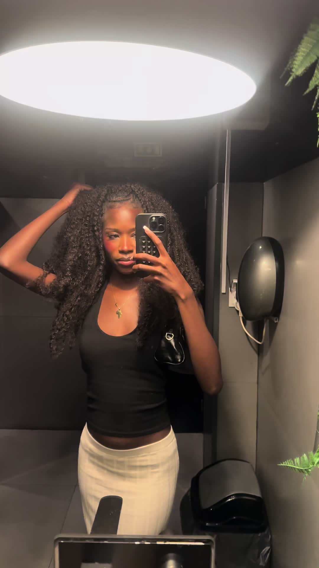 @𝐧𝐢𝐧𝐚_𝐜𝐚𝐭𝐢🥀