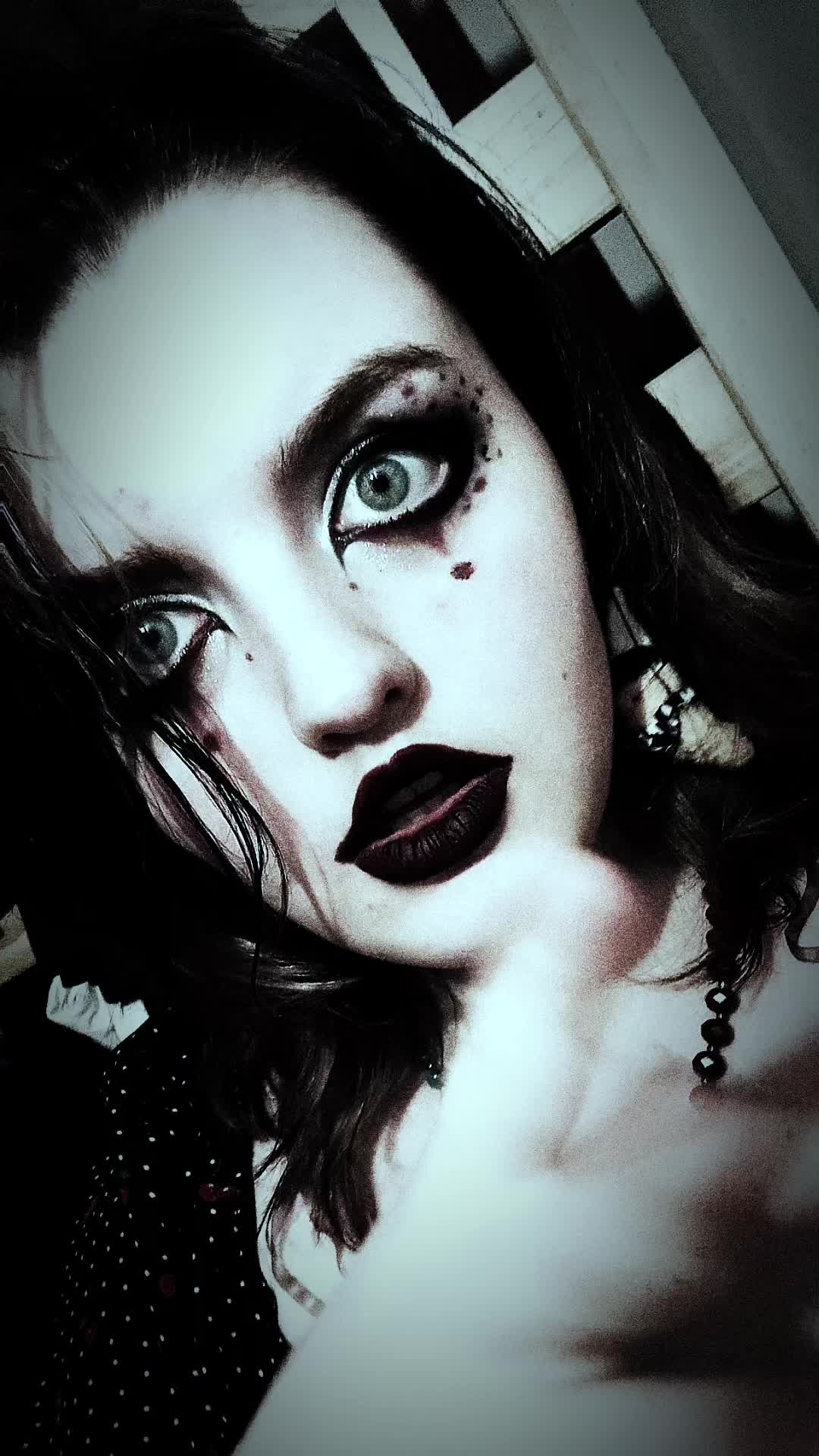 @Makeup_Show_Horror_Tell