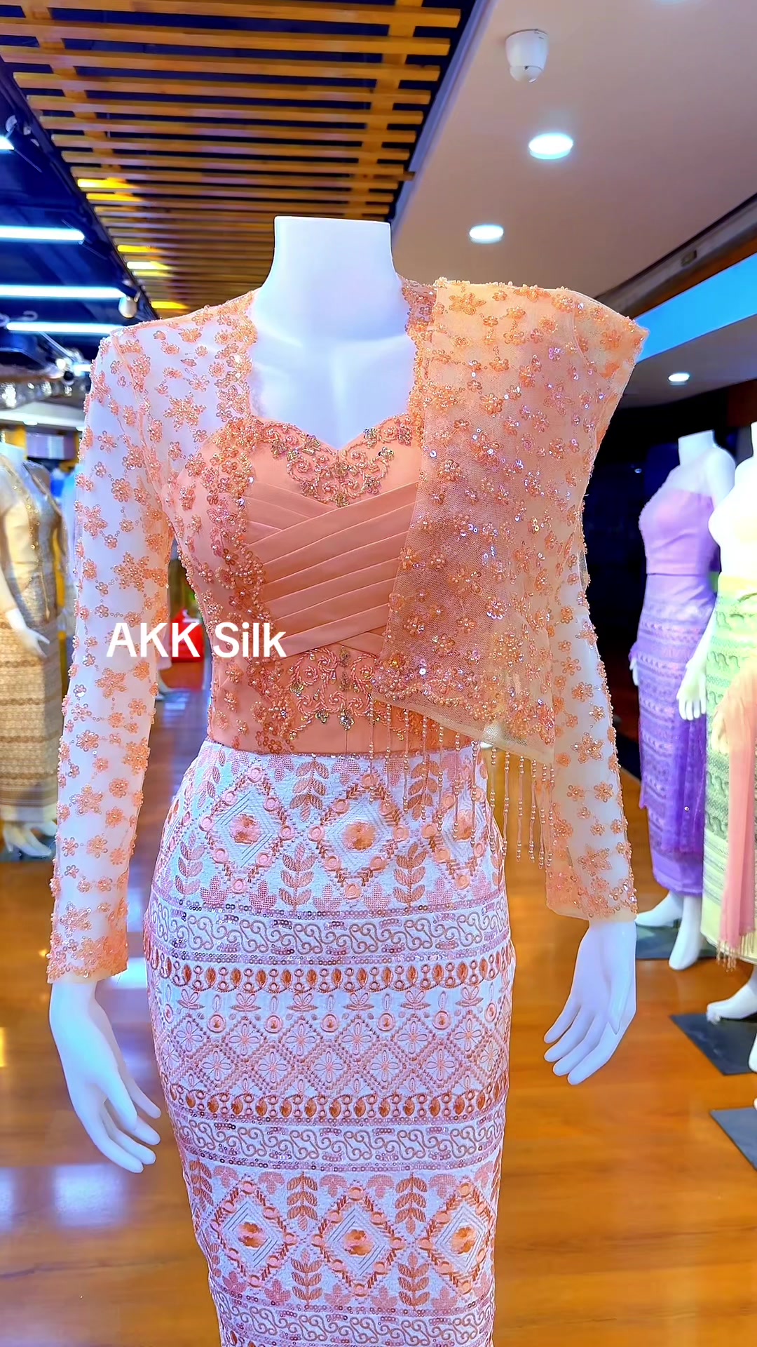 @Akk Silk (official account)