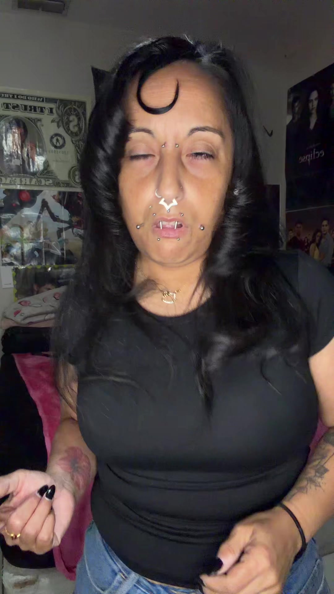 @draculapriestess