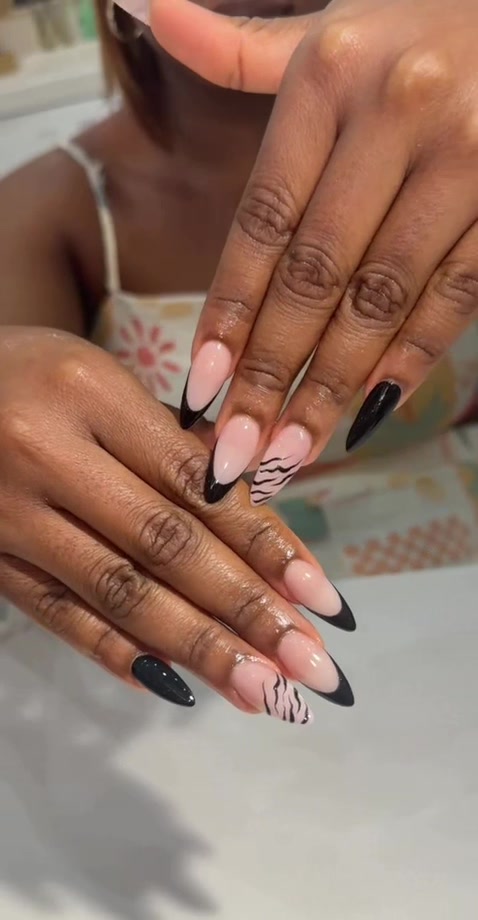 @velvet nails kw
