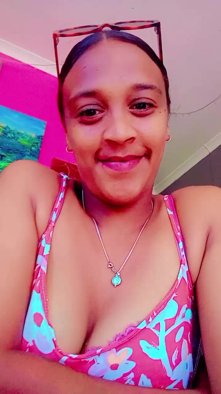 @kaylatjie