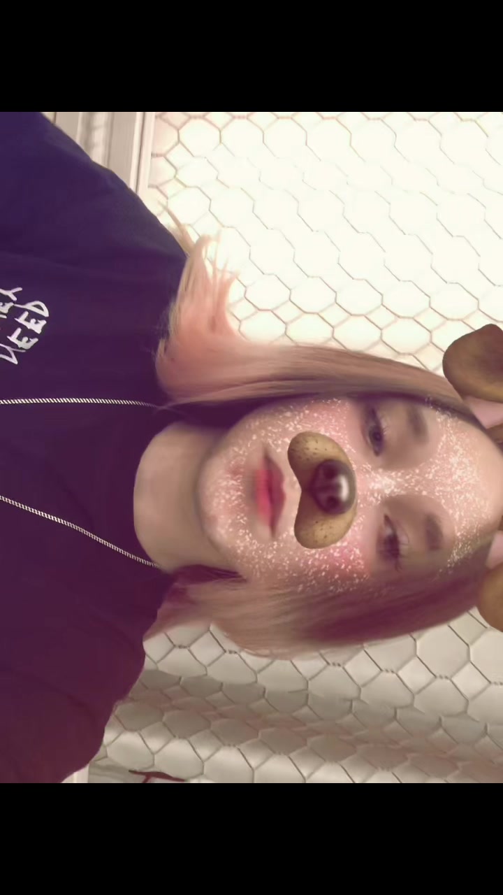 @𝐛𝐥𝐨𝐧𝐝𝐢𝐧𝐤а💸🚬