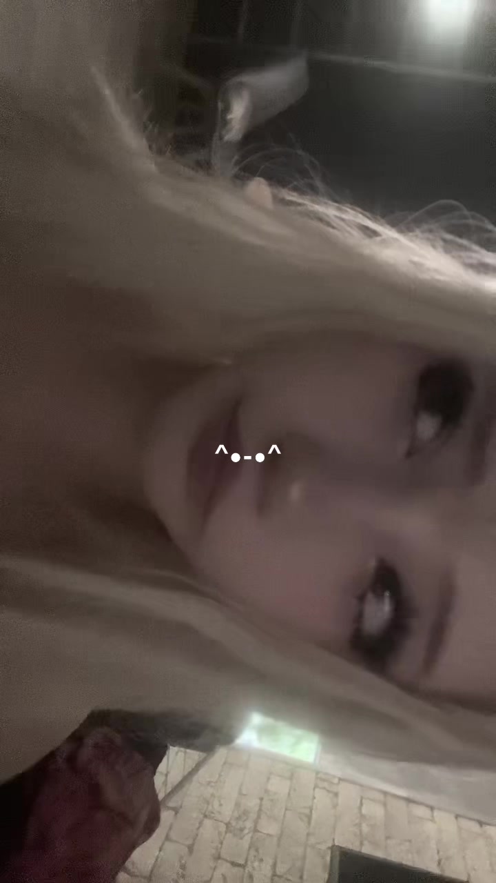 @r1na