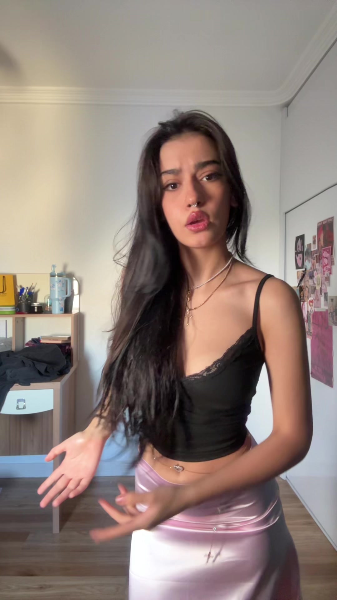 @nikaakarimi