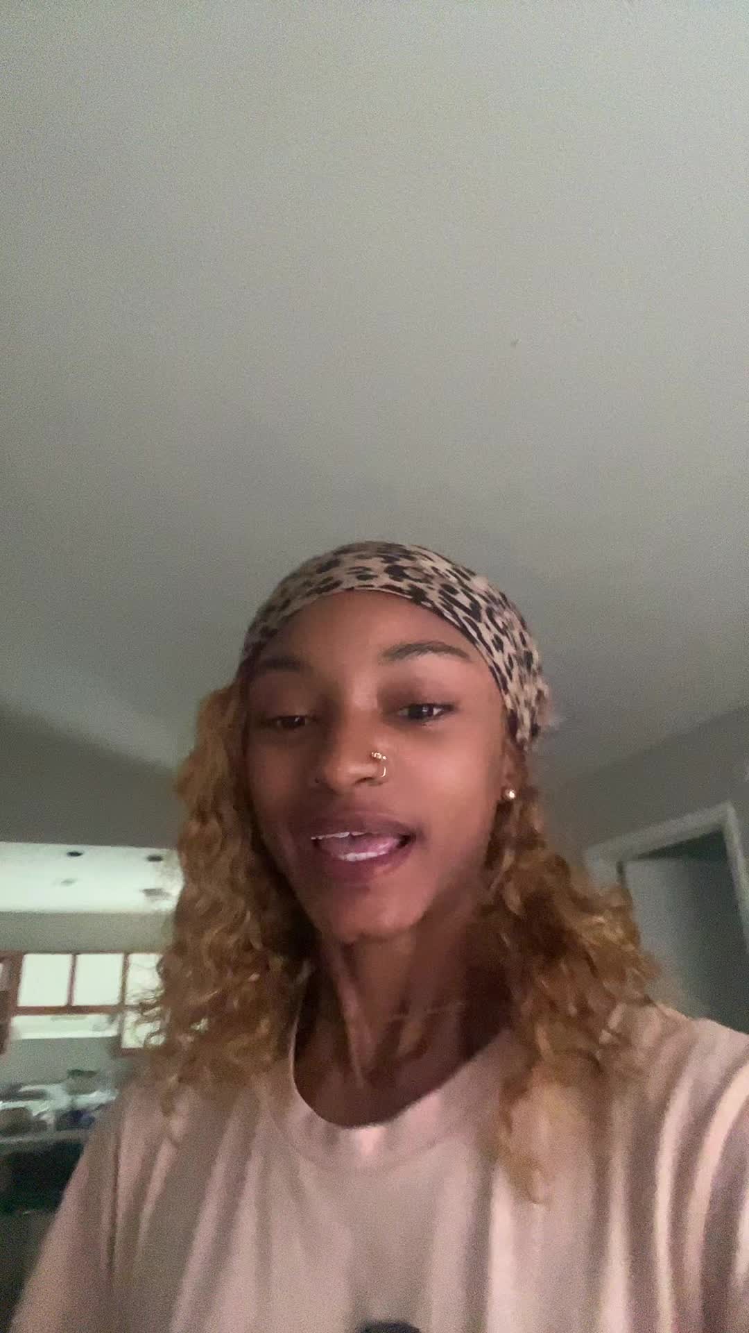 @Asha G / CLT content creator