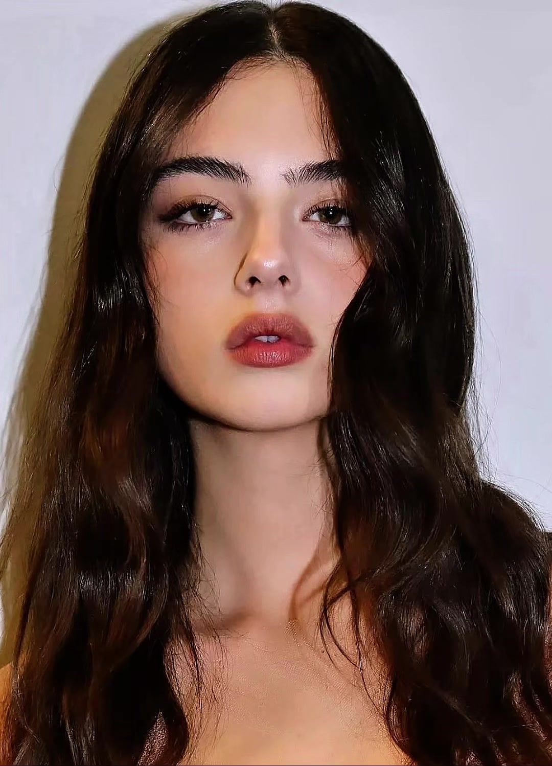 @𝐿𝑦𝑎𝑟𝑎